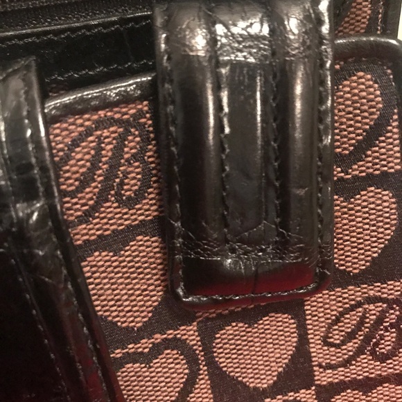 Sold@@ - Picture 3 of 6